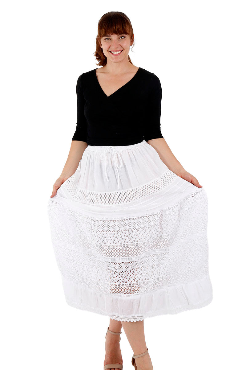 Falda Larga Blanca Con Crochet