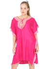 Poncho con Bordado Y pompones en Tono Fosforescente