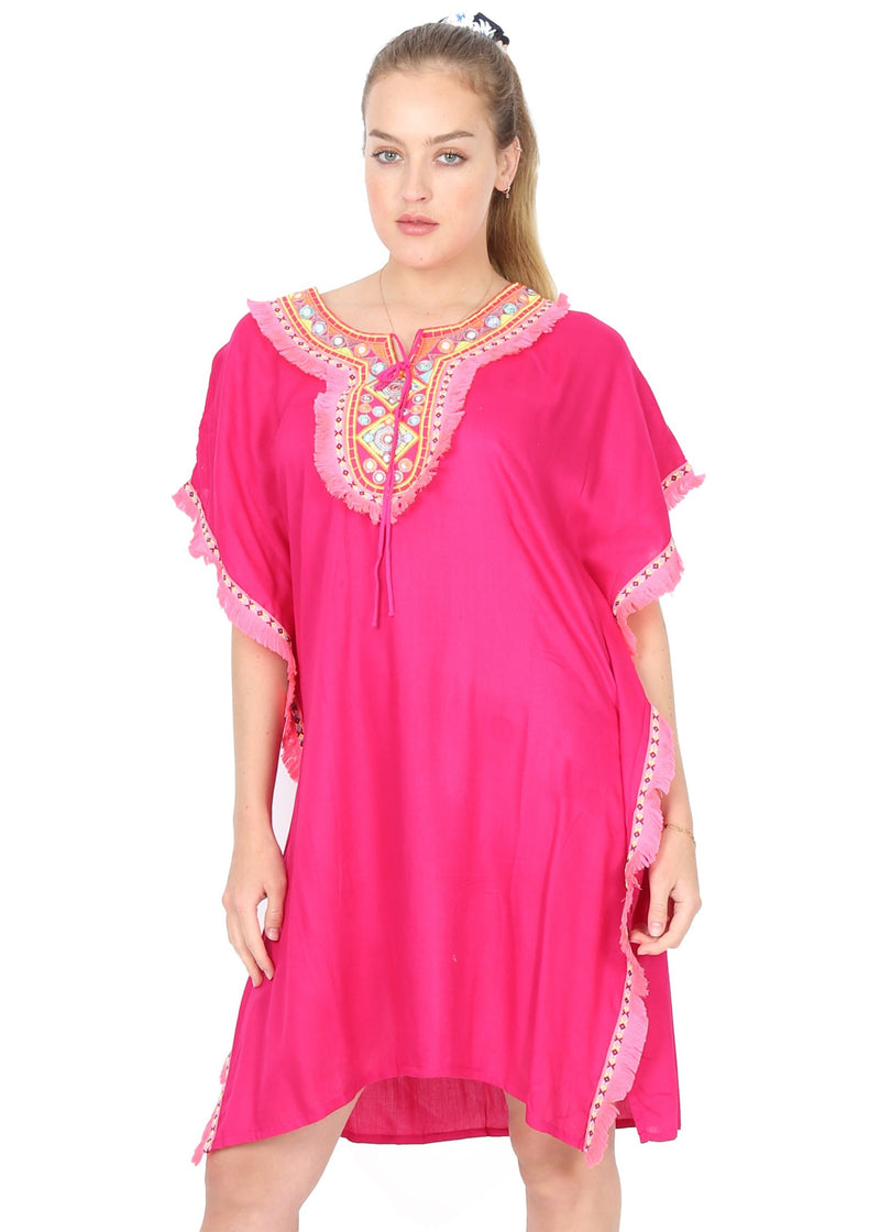 Poncho con Bordado Y pompones en Tono Fosforescente